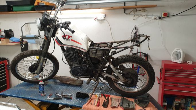 Yamaha XT550