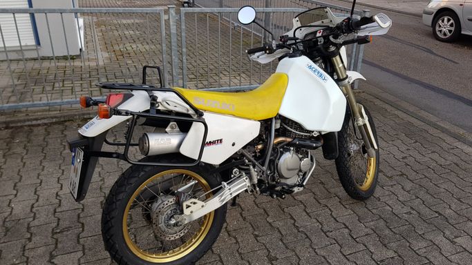 Suzuki DR350