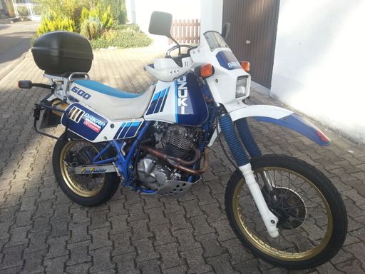 Suzuki DR 600 Dakar